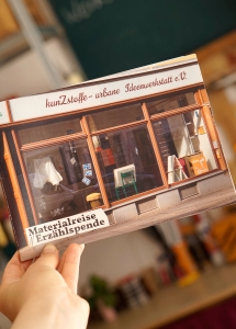 broschuere-materialreise-erzaehlspende