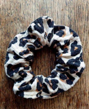 Simply the Rest – DIY Scrunchies